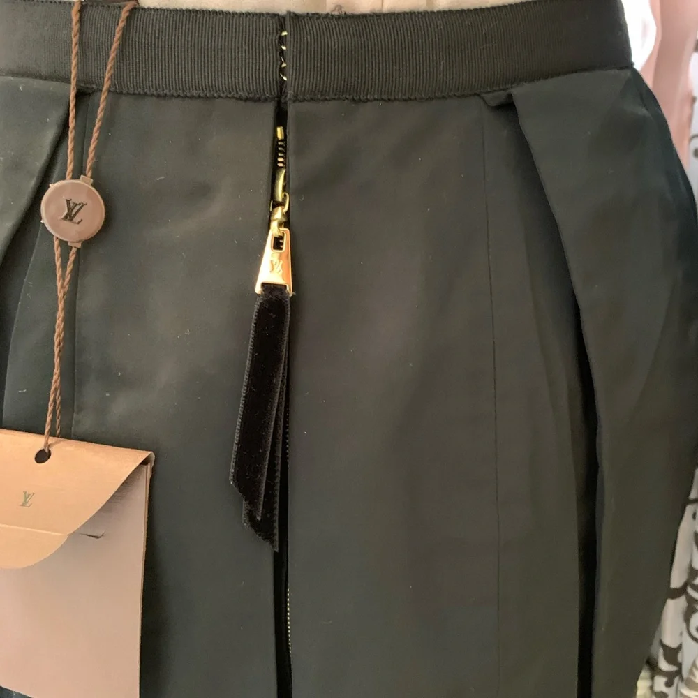 Gorgeous Louis Vuitton skirt - Picture 7 of 9
